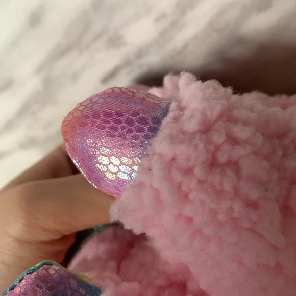 Unicorn Lama Plushie 🩷🩵💛 - Picture 5 of 5